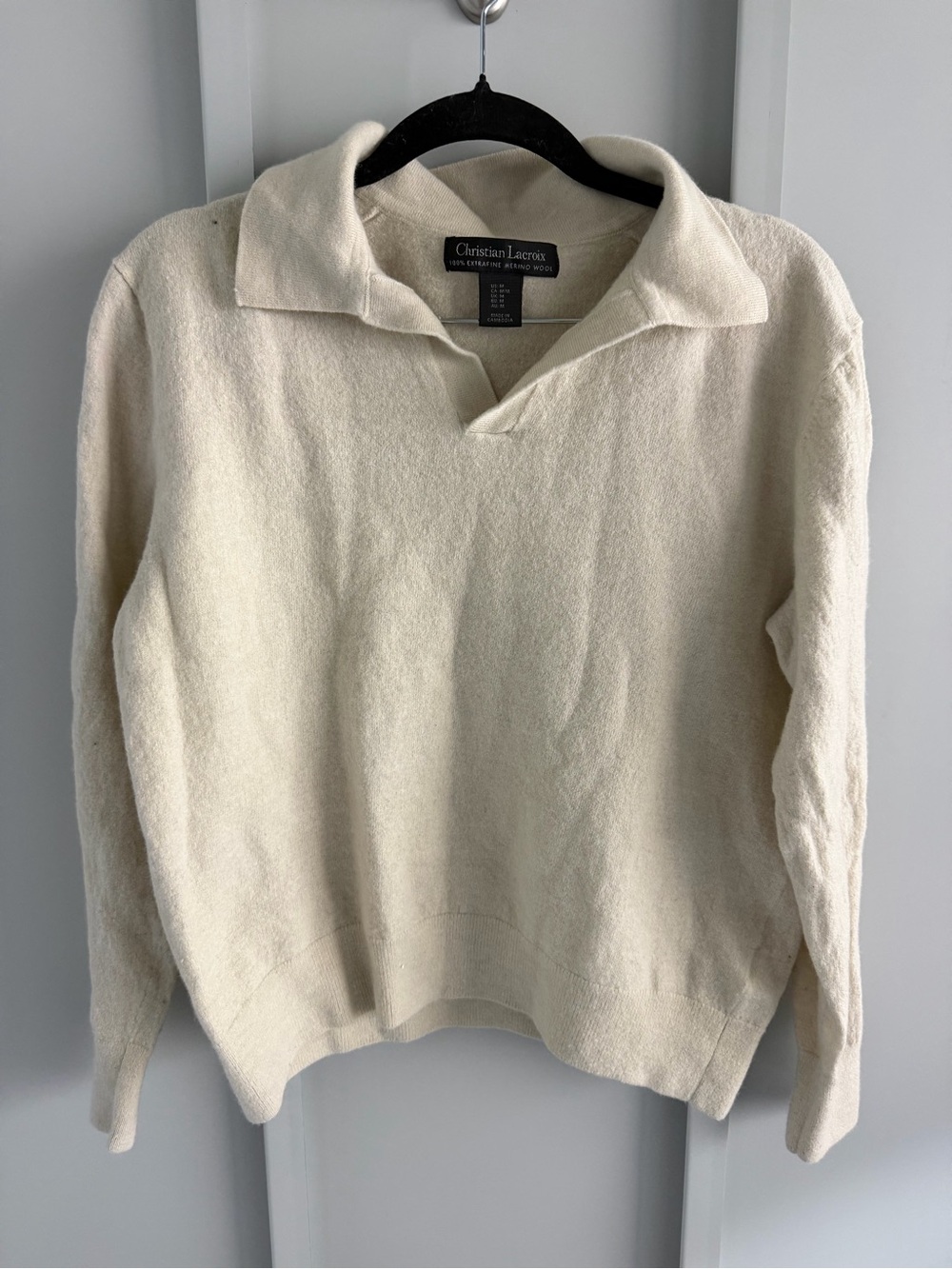 Christian Lacroix 100% Extrafine Merino Wool Cream Sweater Size M